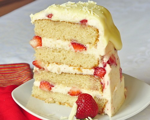 Strawberry White Chocolate Buttercream cake