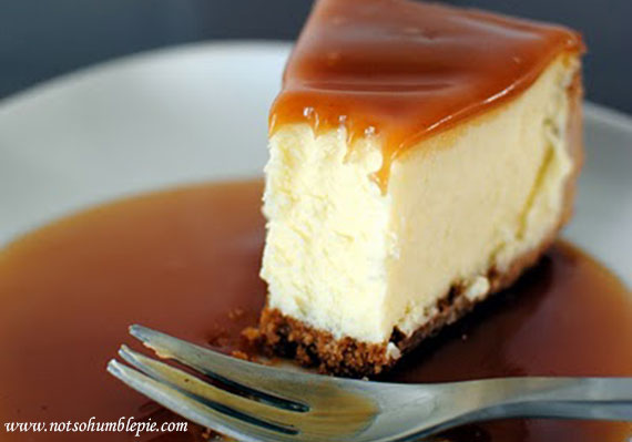 Baked White Chocolate Cheesecake with Caramel Sauce