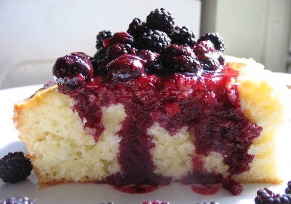 Lemon Cake with Berry Sauce