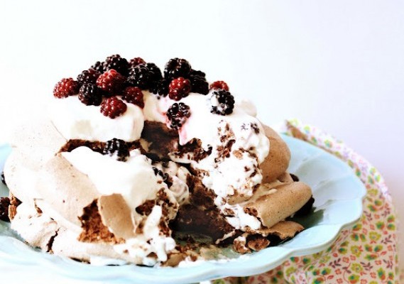 Chocolate Meringue Cake with Blackberries