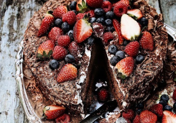 Chocolate and Strawberry Cake