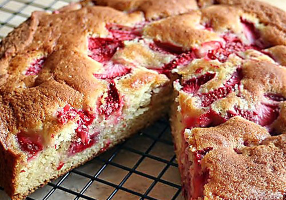 Strawberry Buttermilk Cake