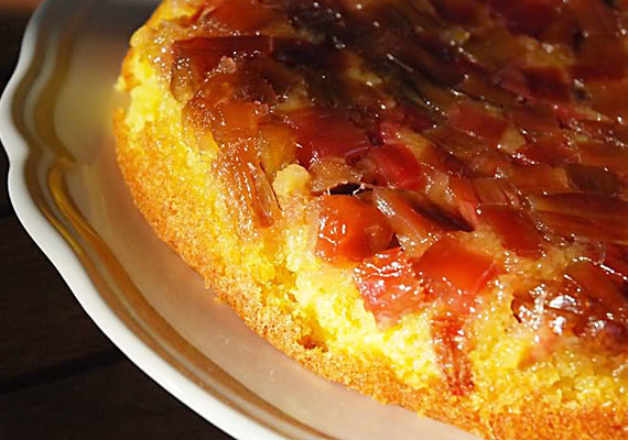 Upside-down Rhubarb Cake