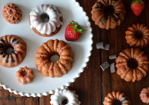 Strawberry and Chocolate Cake - Mini Bundt Cakes • The Answer is Cake