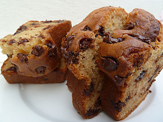 Mini Chocolate Chip Cakes Slices