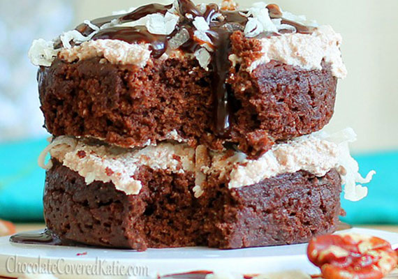 Mini German Chocolate Cakes Mini German Chocolate Cakes