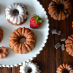 Strawberry and Chocolate Cake - Mini Bundt Cakes