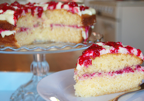 White-Chocolate-Raspberry-Cake